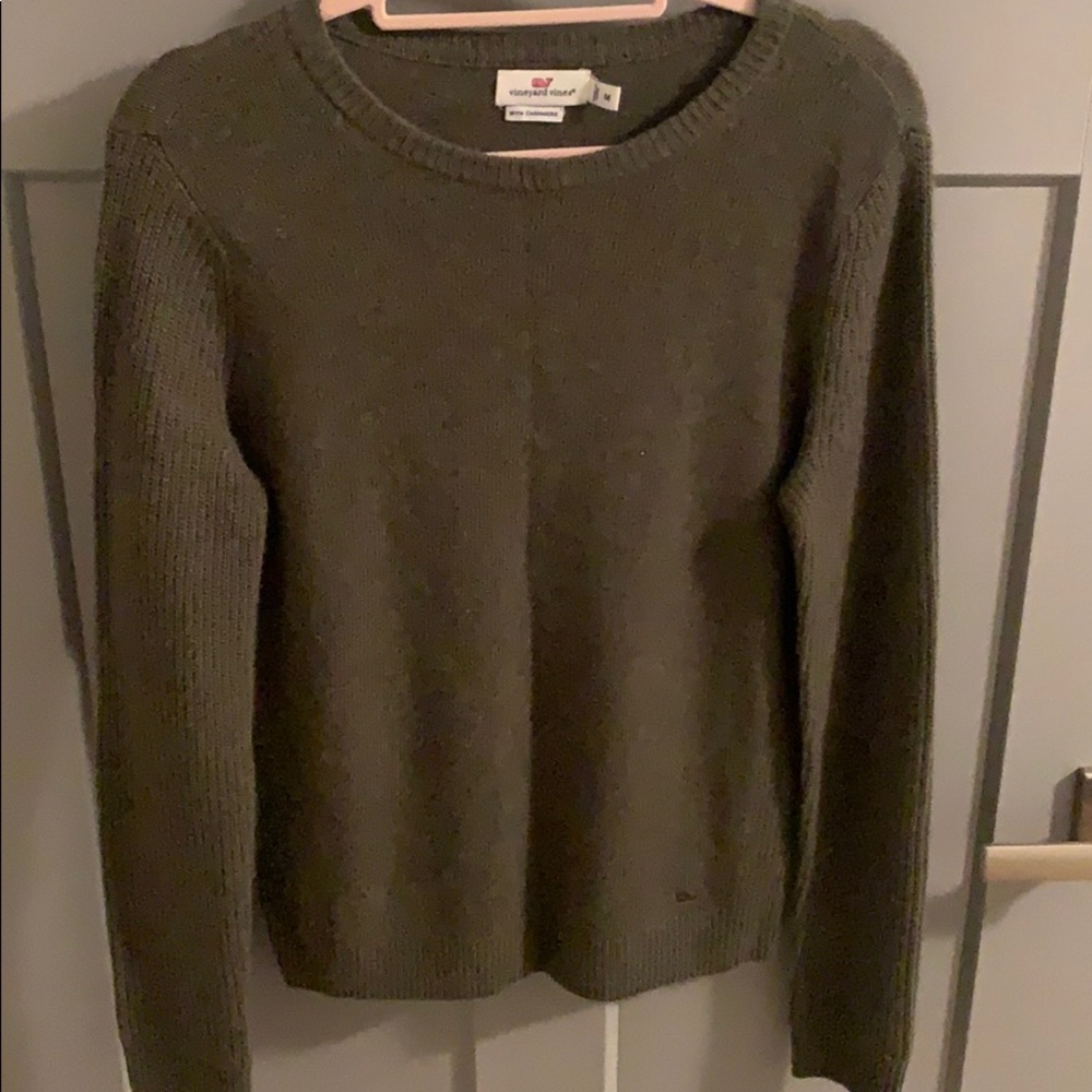 Vineyard Vines sweater